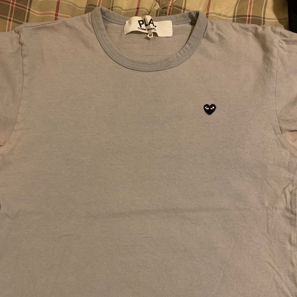 Comme des Garçons shirt (PLAY)